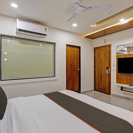 Collection O Alpha One Ahmedabad Exterior foto