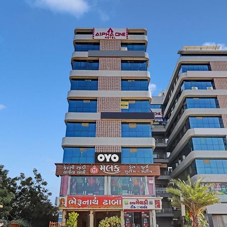 Collection O Alpha One Ahmedabad Exterior foto