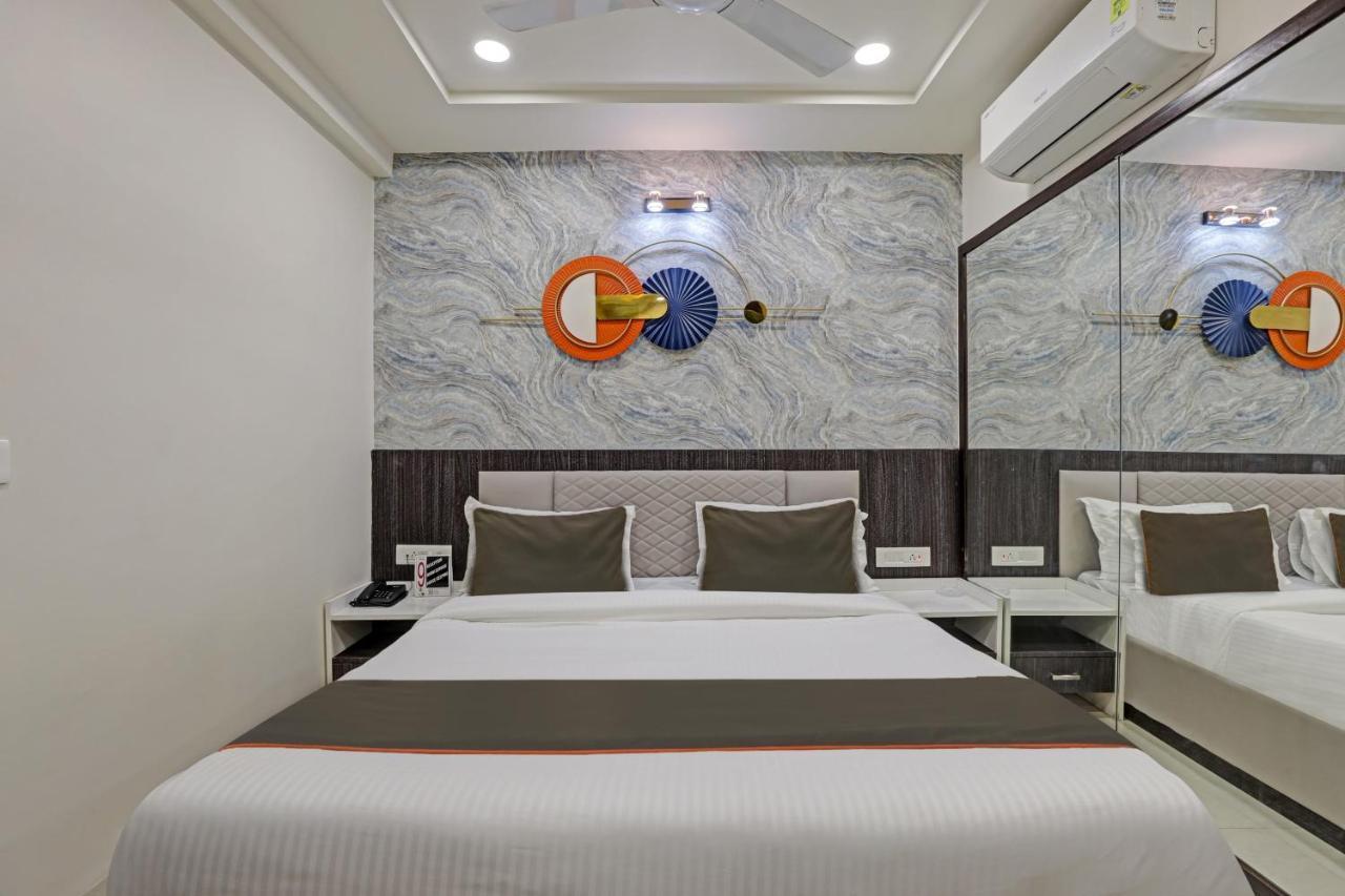 Collection O Alpha One Ahmedabad Exterior foto