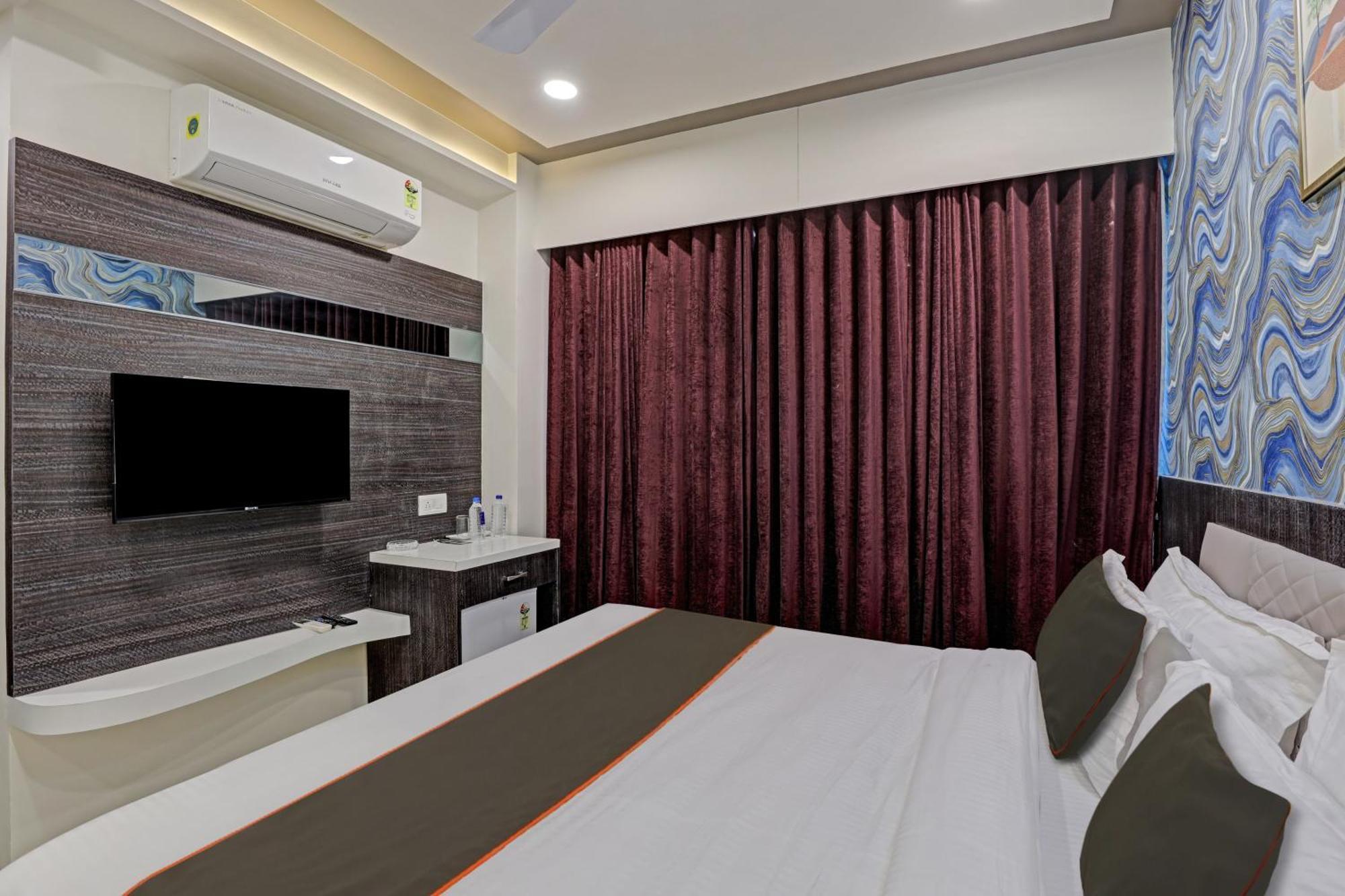 Collection O Alpha One Ahmedabad Exterior foto