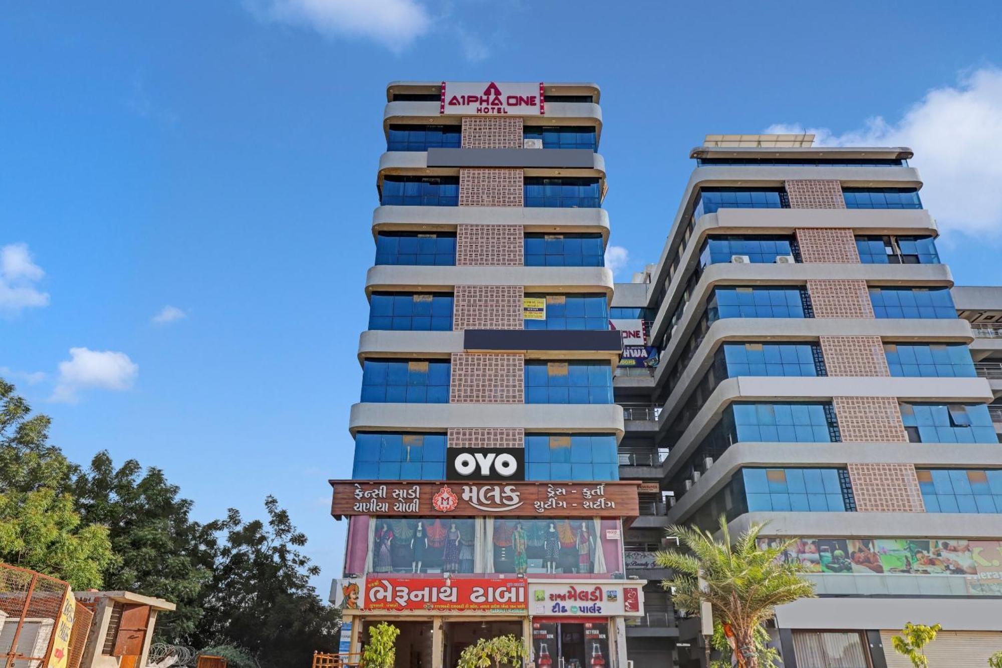 Collection O Alpha One Ahmedabad Exterior foto